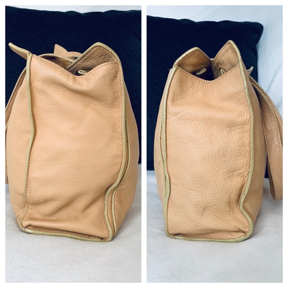 Auth CHANEL Lambskin Caviar Matte Leather Tote - Picture 7 of 8